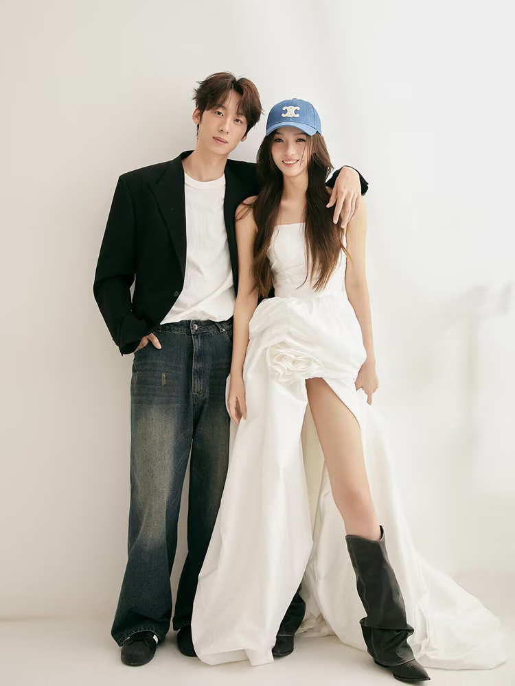 Street Fashion Photography - Fashionable Street Style Photography Wedding Dress