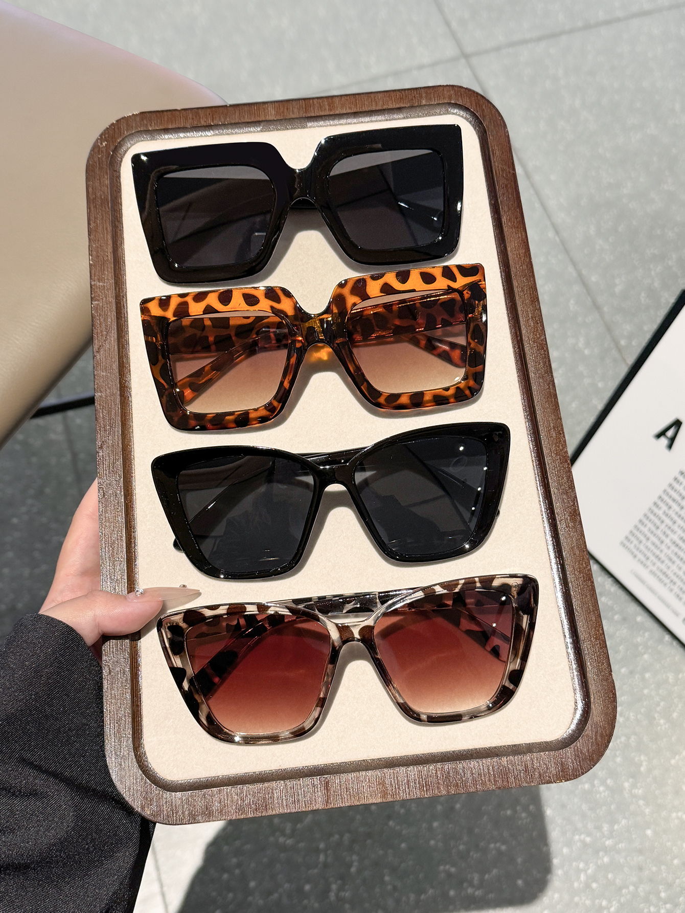 Street Fashion Photography - 4Pcs Large-Frame Retro-Style Fashion Glasses Suitable