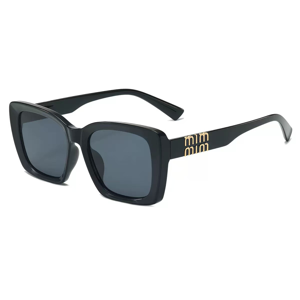 Street Fashion Photography - Fashionable Thick Large Square Frame Glasses