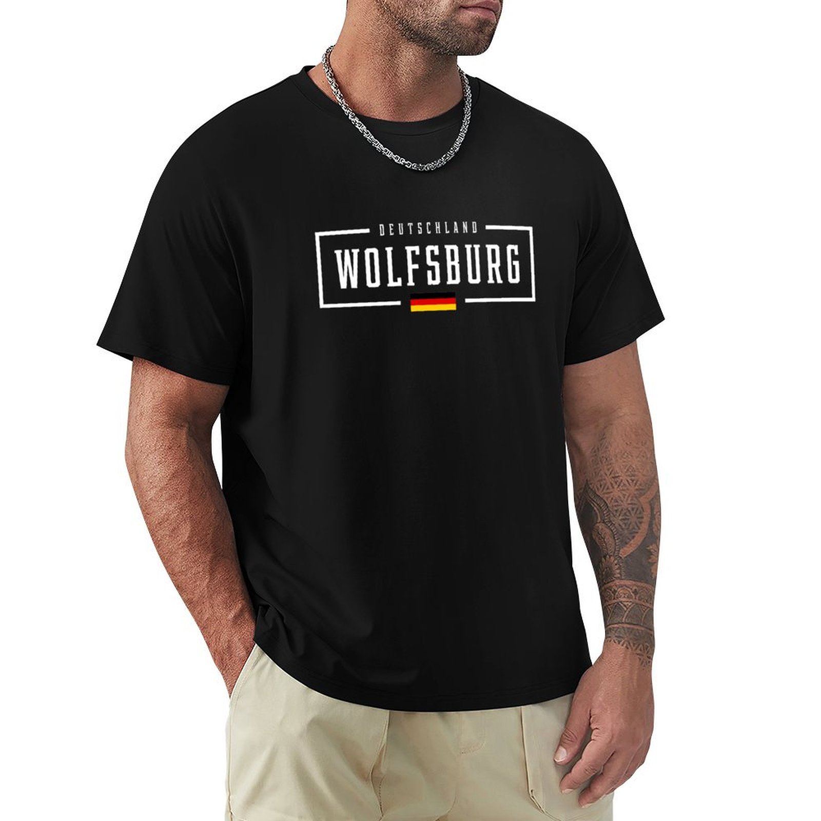 Wolfsburg Deutschland Germany  – Street Fashion Germany Bewertung und Preis