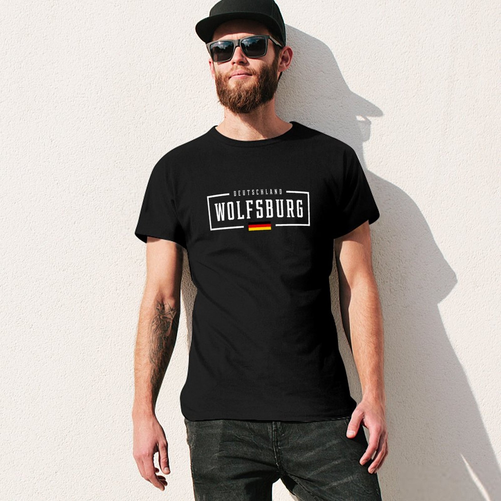 Wolfsburg Deutschland Germany  – Street Fashion Germany Bewertung und Preis