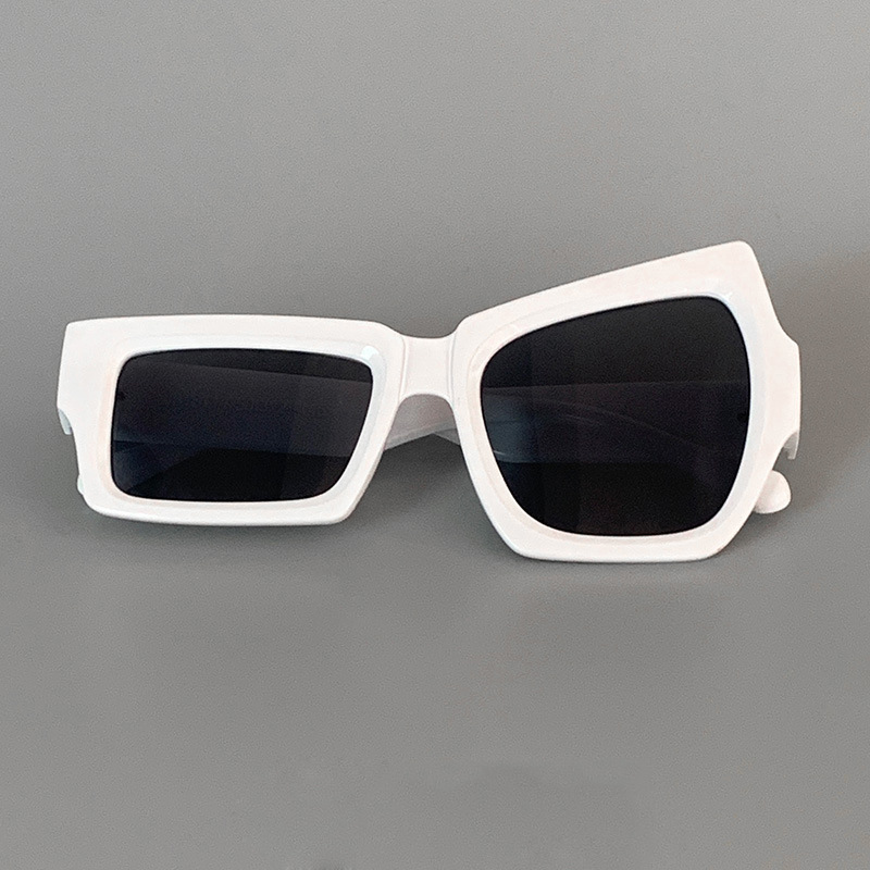 New Vintage Man Irregular Sung – Street Fashion Photography Bewertung und Preis
